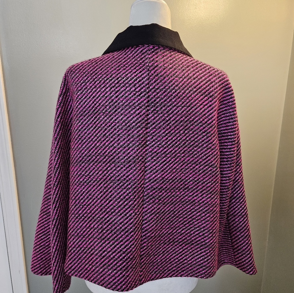 Escada Pink and Black Houndstooth Cape Jacket Virgin Wool Women's Size 38 - Picture 9 of 11